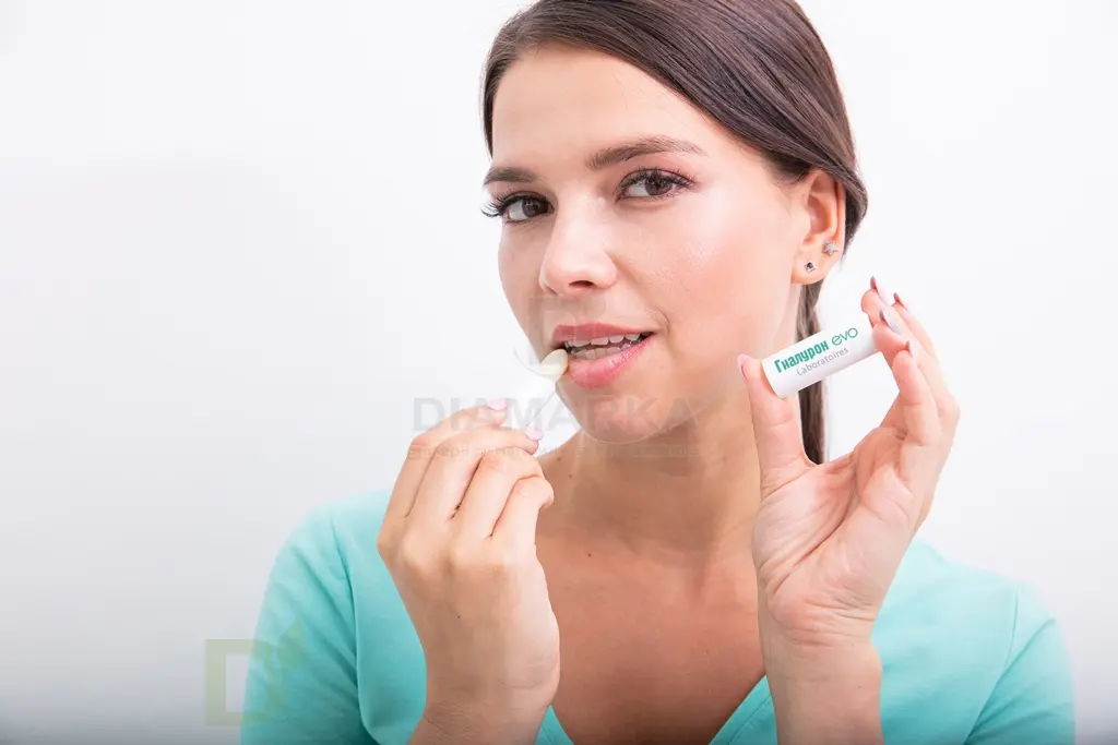 Гигиеническая помада Гиалурон EVO Моментальное увлажнение, 2,8 г в Туле